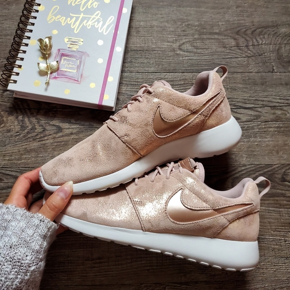 NEW Nike Roshe One Prm - Picture 4 of 6